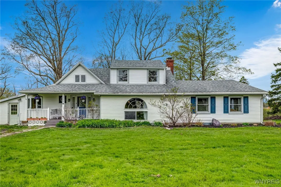 3179 West River Road, Grand Island, New York 14072, Grand Island, New York 14072, 4 Bedrooms Bedrooms, 14 Rooms Rooms,2 BathroomsBathrooms,Residential,For Sale,3179 West River Road, Grand Island, New York 14072,B1605610