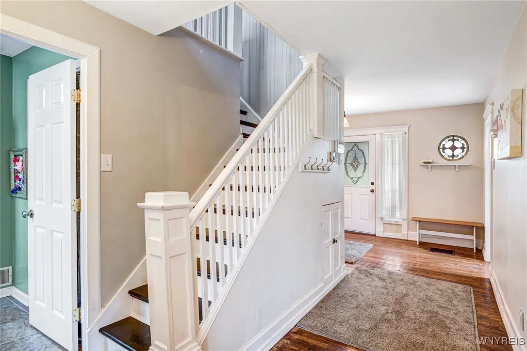 3179 West River Road, Grand Island, New York 14072, Grand Island, New York 14072, 4 Bedrooms Bedrooms, 14 Rooms Rooms,2 BathroomsBathrooms,Residential,For Sale,3179 West River Road, Grand Island, New York 14072,B1605610