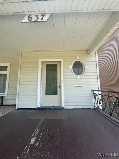 637 West Delavan Avenue, Buffalo, New York 14222, Buffalo, New York 14222, 3 Bedrooms Bedrooms, 6 Rooms Rooms,1 BathroomBathrooms,Residential Lease,Closed,637 West Delavan Avenue, Buffalo, New York 14222,B1605807