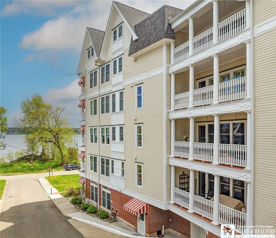14 South Lake Drive 2b, Chautauqua, New York 14722, Chautauqua, New York 14722, 3 Bedrooms Bedrooms, 5 Rooms Rooms,2 BathroomsBathrooms,Residential,Closed,14 South Lake Drive 2b, Chautauqua, New York 14722,0,R1603202