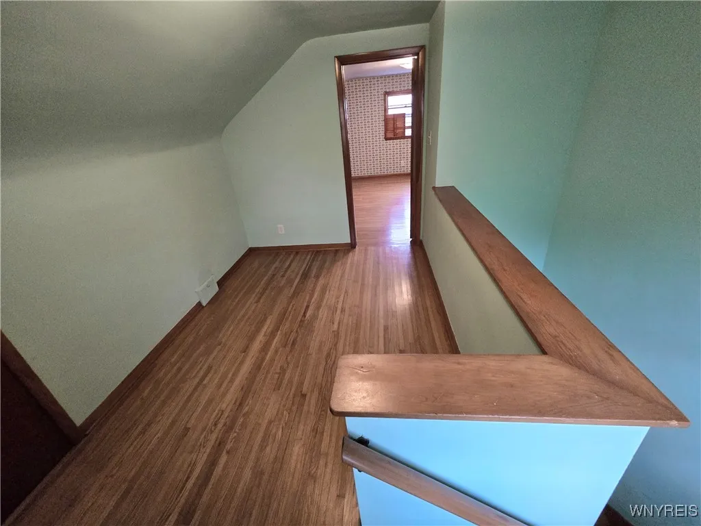 Upper stairway to bedroom