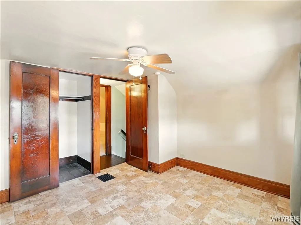 8 Pendennis Place, Cheektowaga, New York 14225, Cheektowaga, New York 14225, 4 Bedrooms Bedrooms, 6 Rooms Rooms,1 BathroomBathrooms,Residential,Closed,8 Pendennis Place, Cheektowaga, New York 14225,0,B1605731