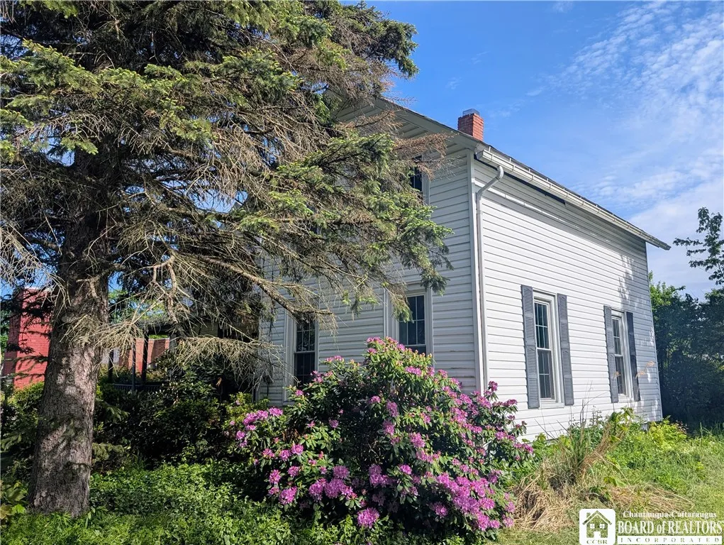 6 Kinney Street, Portland, New York 14716, Portland, New York 14716, 5 Bedrooms Bedrooms, 11 Rooms Rooms,1 BathroomBathrooms,Residential,Closed,6 Kinney Street, Portland, New York 14716,0,R1605139