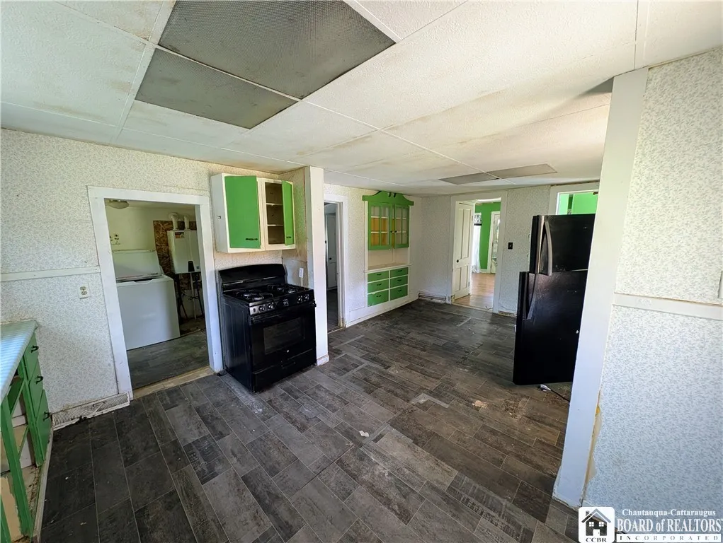 6 Kinney Street, Portland, New York 14716, Portland, New York 14716, 5 Bedrooms Bedrooms, 11 Rooms Rooms,1 BathroomBathrooms,Residential,Closed,6 Kinney Street, Portland, New York 14716,0,R1605139
