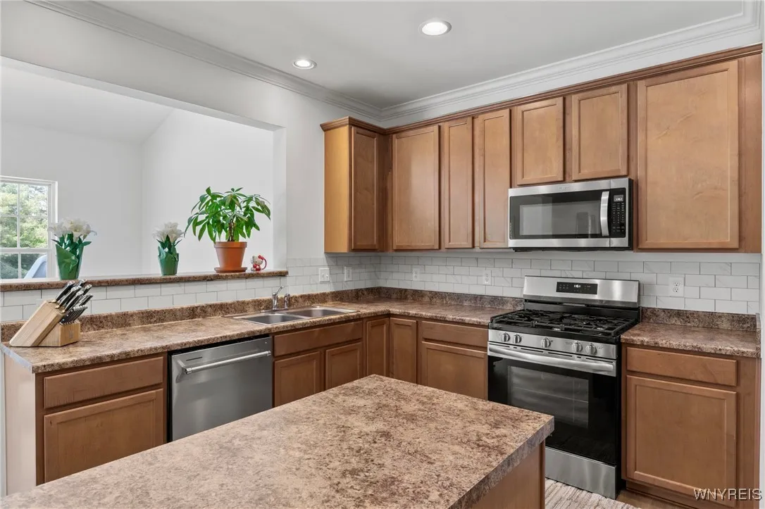 5042 Woodway Court, Hamburg, New York 14075, Hamburg, New York 14075, 4 Bedrooms Bedrooms, 11 Rooms Rooms,2 BathroomsBathrooms,Residential,For Sale,5042 Woodway Court, Hamburg, New York 14075,B1605900