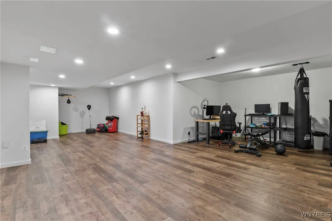 5042 Woodway Court, Hamburg, New York 14075, Hamburg, New York 14075, 4 Bedrooms Bedrooms, 11 Rooms Rooms,2 BathroomsBathrooms,Residential,For Sale,5042 Woodway Court, Hamburg, New York 14075,B1605900