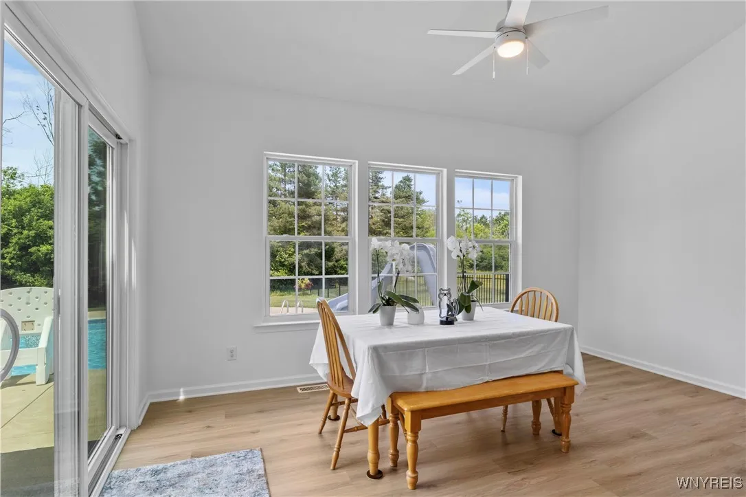 5042 Woodway Court, Hamburg, New York 14075, Hamburg, New York 14075, 4 Bedrooms Bedrooms, 11 Rooms Rooms,2 BathroomsBathrooms,Residential,For Sale,5042 Woodway Court, Hamburg, New York 14075,B1605900