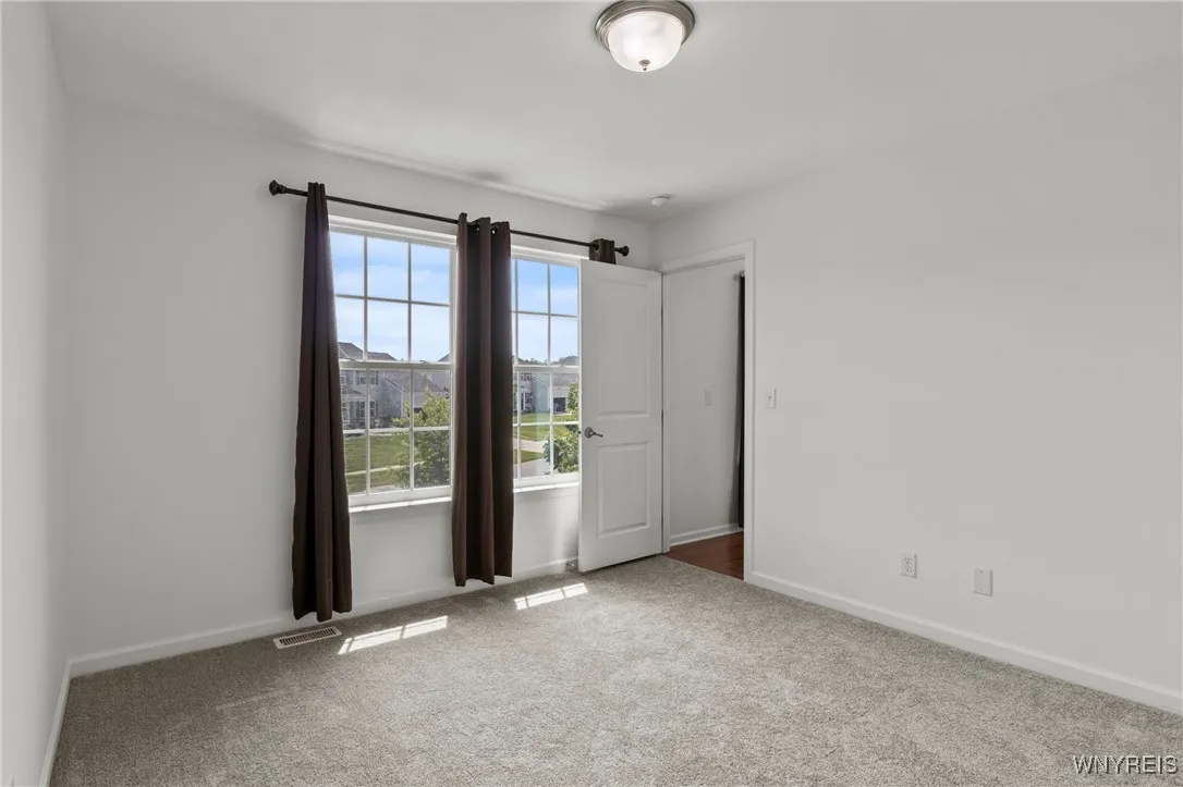 5042 Woodway Court, Hamburg, New York 14075, Hamburg, New York 14075, 4 Bedrooms Bedrooms, 11 Rooms Rooms,2 BathroomsBathrooms,Residential,For Sale,5042 Woodway Court, Hamburg, New York 14075,B1605900