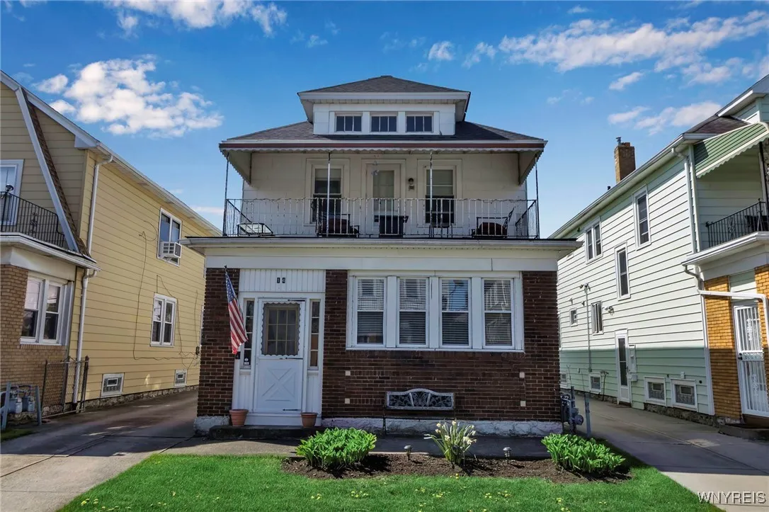 14 Stratford Road, Buffalo, New York 14216, Buffalo, New York 14216, 6 Bedrooms Bedrooms, ,2 BathroomsBathrooms,Residential,Closed,14 Stratford Road, Buffalo, New York 14216,0,B1606064
