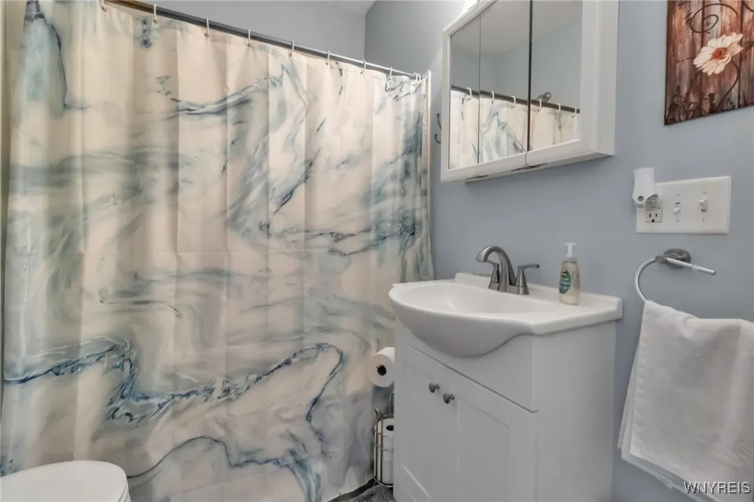 14 Stratford Road, Buffalo, New York 14216, Buffalo, New York 14216, 6 Bedrooms Bedrooms, ,2 BathroomsBathrooms,Residential,Closed,14 Stratford Road, Buffalo, New York 14216,0,B1606064