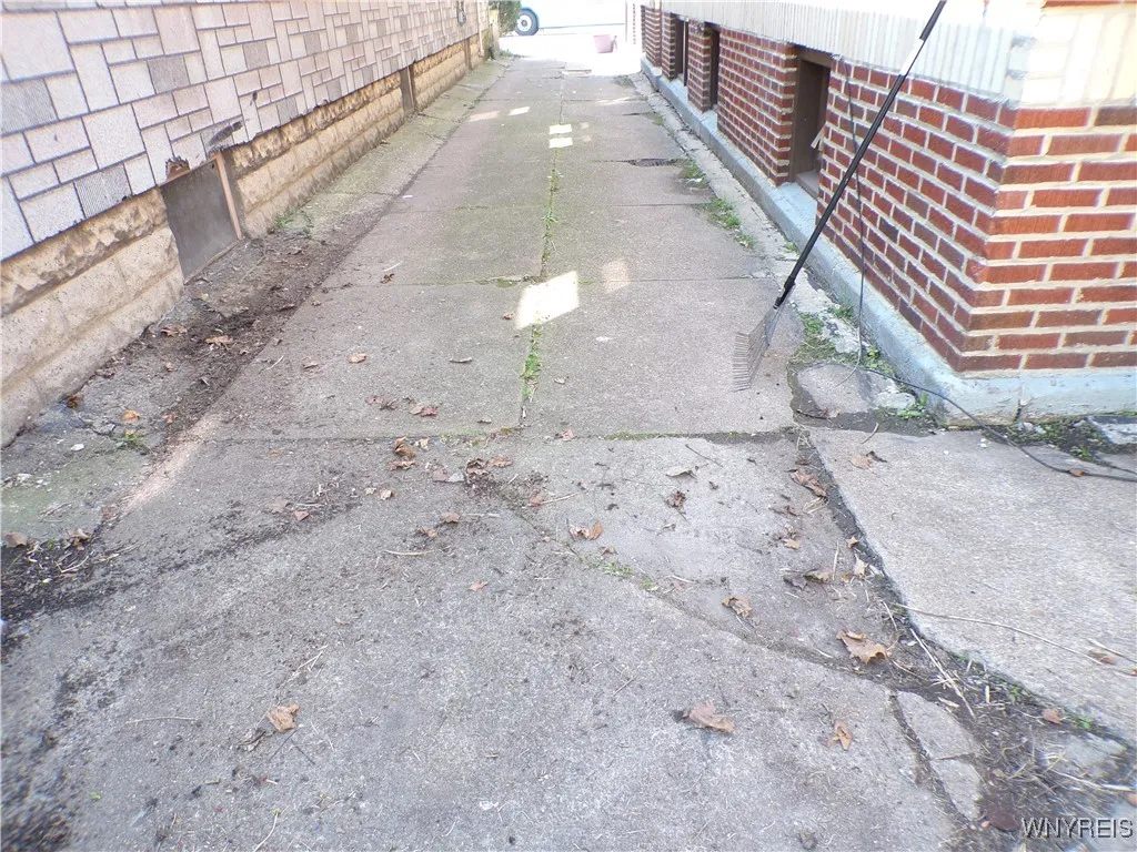145 Southside Parkway, Buffalo, New York 14220, Buffalo, New York 14220, 6 Bedrooms Bedrooms, ,4 BathroomsBathrooms,Residential,Closed,145 Southside Parkway, Buffalo, New York 14220,0,B1605387