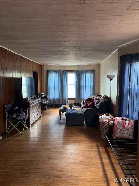 118 Indian Church Road, Buffalo, New York 14210, Buffalo, New York 14210, 6 Bedrooms Bedrooms, ,2 BathroomsBathrooms,Residential,Closed,118 Indian Church Road, Buffalo, New York 14210,0,B1605701