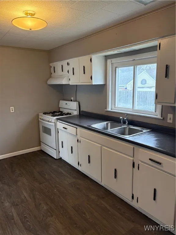 48 Payne Avenue, Buffalo, New York 14220, Buffalo, New York 14220, 6 Bedrooms Bedrooms, ,2 BathroomsBathrooms,Residential,For Sale,48 Payne Avenue, Buffalo, New York 14220,B1605723