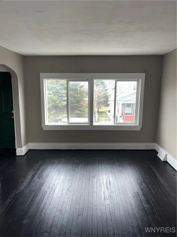 48 Payne Avenue, Buffalo, New York 14220, Buffalo, New York 14220, 6 Bedrooms Bedrooms, ,2 BathroomsBathrooms,Residential,For Sale,48 Payne Avenue, Buffalo, New York 14220,B1605723