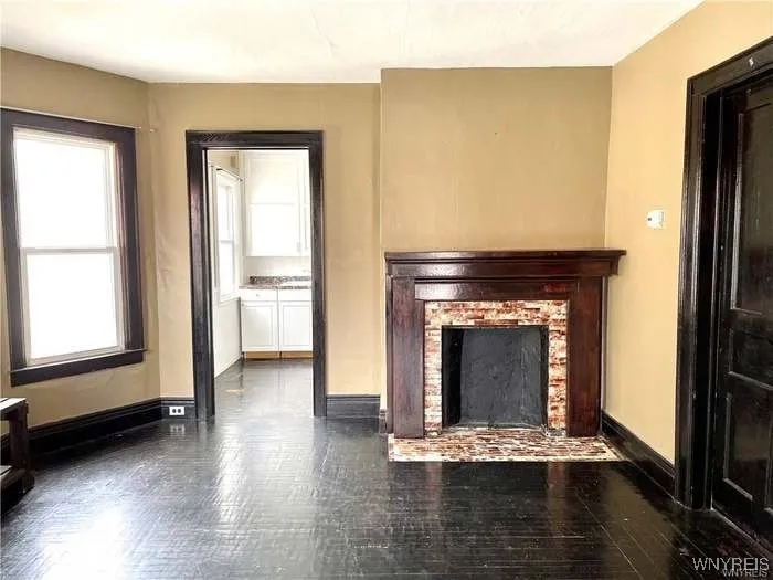 69 Red Jacket Parkway, Buffalo, New York 14220, Buffalo, New York 14220, 6 Bedrooms Bedrooms, ,2 BathroomsBathrooms,Residential,Closed,69 Red Jacket Parkway, Buffalo, New York 14220,0,B1606124