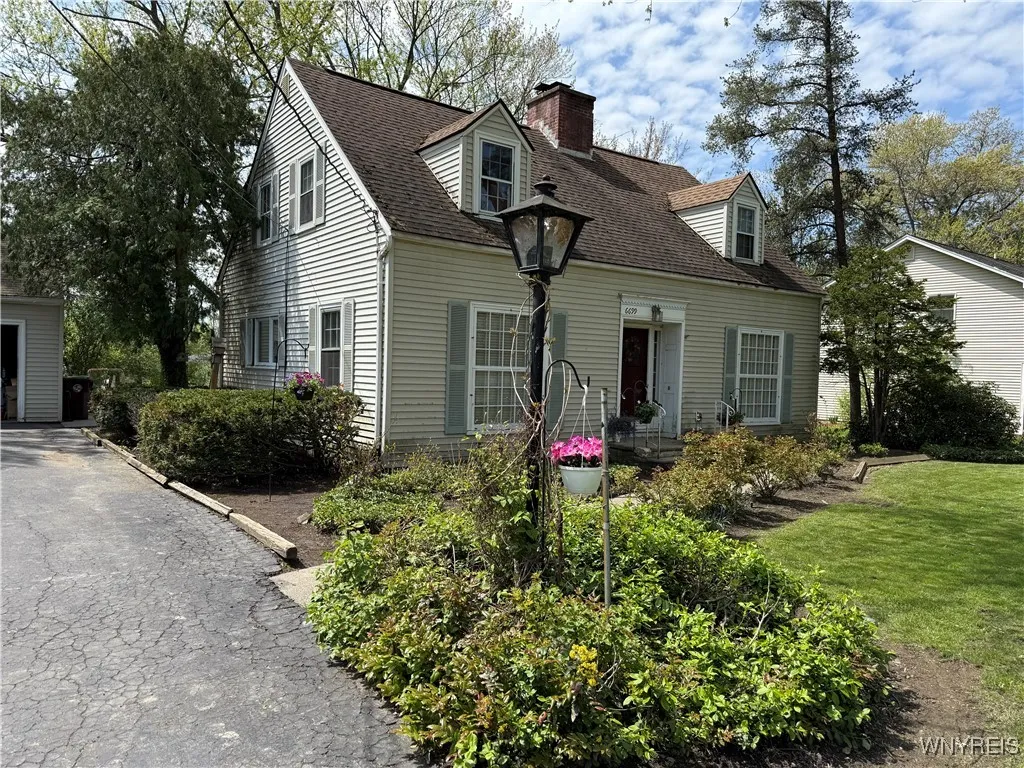 6699 Jewett Holmwood Road, Orchard Park, New York, Orchard Park, New York 14127, 3 Bedrooms Bedrooms, 10 Rooms Rooms,1 BathroomBathrooms,Residential,Closed,6699 Jewett Holmwood Road, Orchard Park, New York ,0,B1606138
