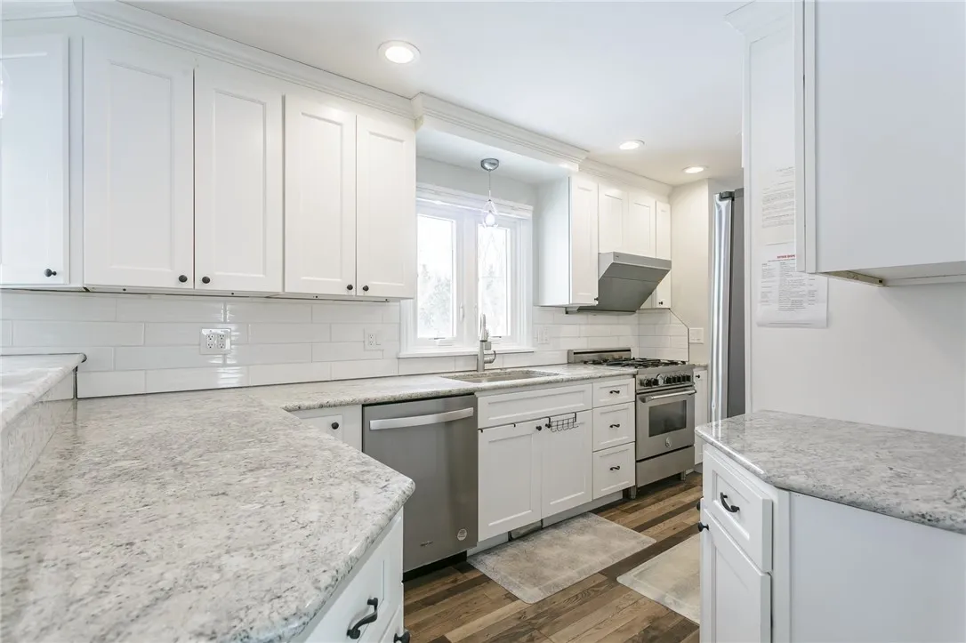 16 Sturbridge Ln, Pittsford, New York 14534, Pittsford, New York 14534, 4 Bedrooms Bedrooms, 10 Rooms Rooms,2 BathroomsBathrooms,Residential,Closed,16 Sturbridge Ln, Pittsford, New York 14534,0,R1606084