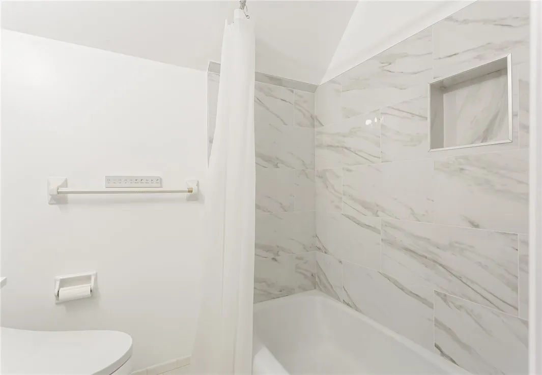 16 Sturbridge Ln, Pittsford, New York 14534, Pittsford, New York 14534, 4 Bedrooms Bedrooms, 10 Rooms Rooms,2 BathroomsBathrooms,Residential,Closed,16 Sturbridge Ln, Pittsford, New York 14534,0,R1606084