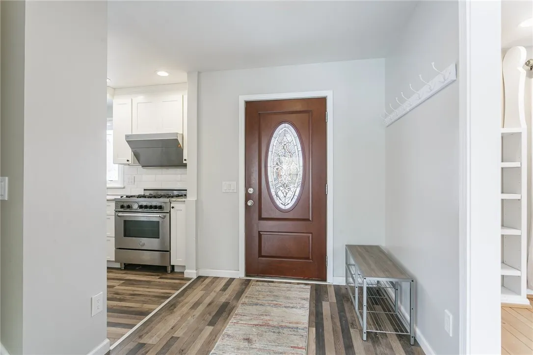16 Sturbridge Ln, Pittsford, New York 14534, Pittsford, New York 14534, 4 Bedrooms Bedrooms, 10 Rooms Rooms,2 BathroomsBathrooms,Residential,Closed,16 Sturbridge Ln, Pittsford, New York 14534,0,R1606084