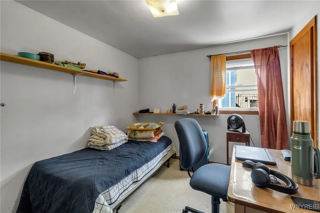20 Hawthorne Avenue, Tonawanda-town, New York 1422, Tonawanda, New York 14223, 6 Bedrooms Bedrooms, ,2 BathroomsBathrooms,Residential,Closed,20 Hawthorne Avenue, Tonawanda-town, New York 1422,B1604870