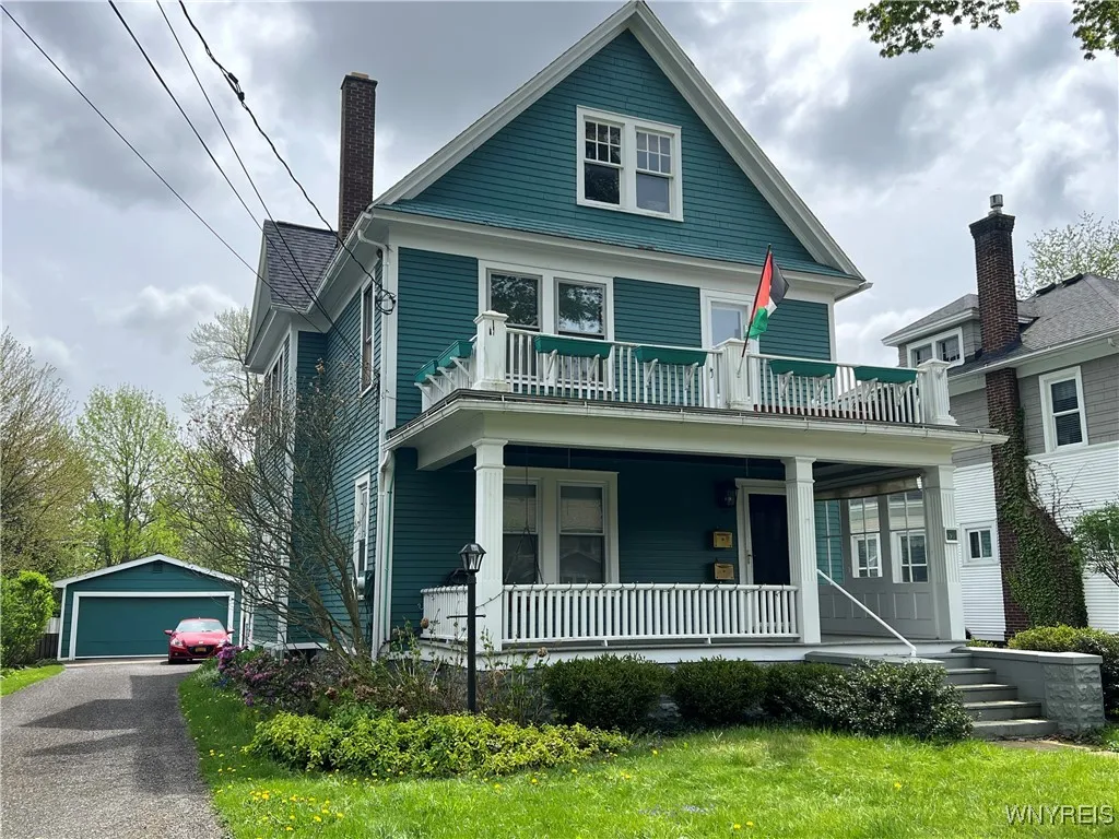 32 Highland Ave, Lower, Hamburg, New York 14075, 3 Bedrooms Bedrooms, 7 Rooms Rooms,1 BathroomBathrooms,Residential Lease,Closed,32 Highland Ave, Lower,0,B1604300
