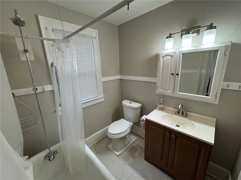 538 Hollenbeck Street, Rochester, New York 14621, Rochester, New York 14621, 4 Bedrooms Bedrooms, ,2 BathroomsBathrooms,Residential,Closed,538 Hollenbeck Street, Rochester, New York 14621,R1606223