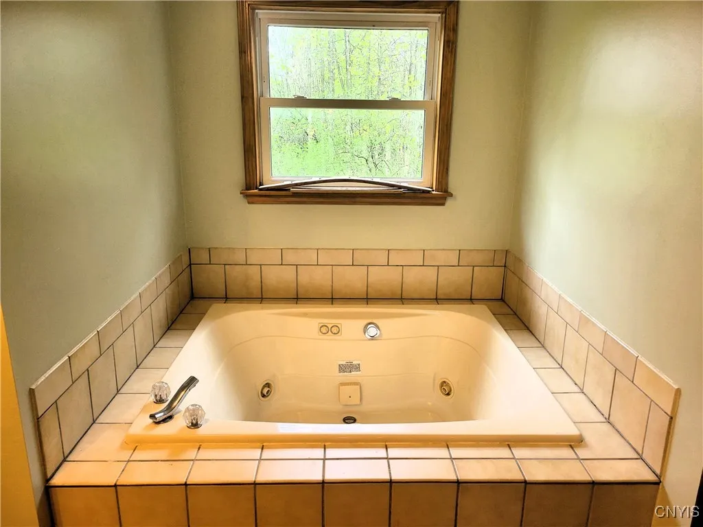 3130 Meadow View Lane, Sennett, New York 13021, Sennett, New York 13021, 3 Bedrooms Bedrooms, 9 Rooms Rooms,2 BathroomsBathrooms,Residential,For Sale,3130 Meadow View Lane, Sennett, New York 13021,S1592485