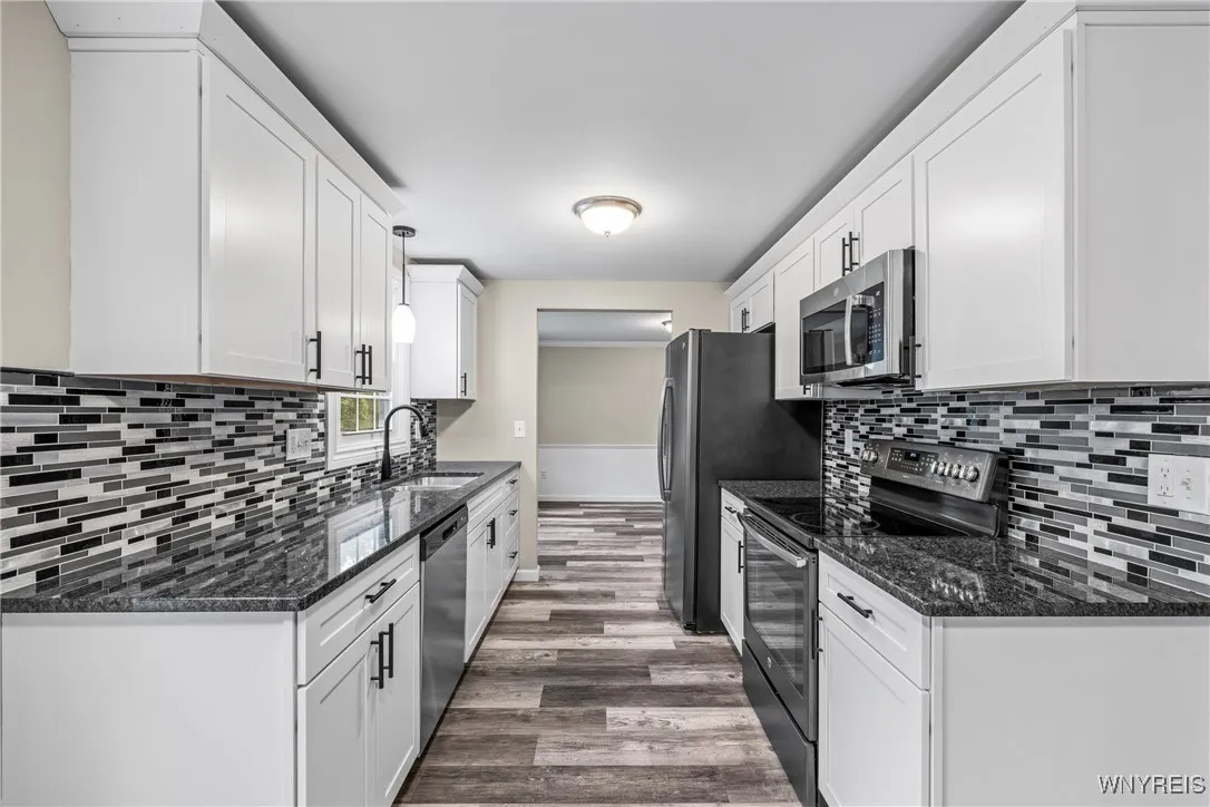 196 Montbleu Drive, Amherst, New York 14068, Amherst, New York 14068, 4 Bedrooms Bedrooms, 10 Rooms Rooms,2 BathroomsBathrooms,Residential,Closed,196 Montbleu Drive, Amherst, New York 14068,B1606022