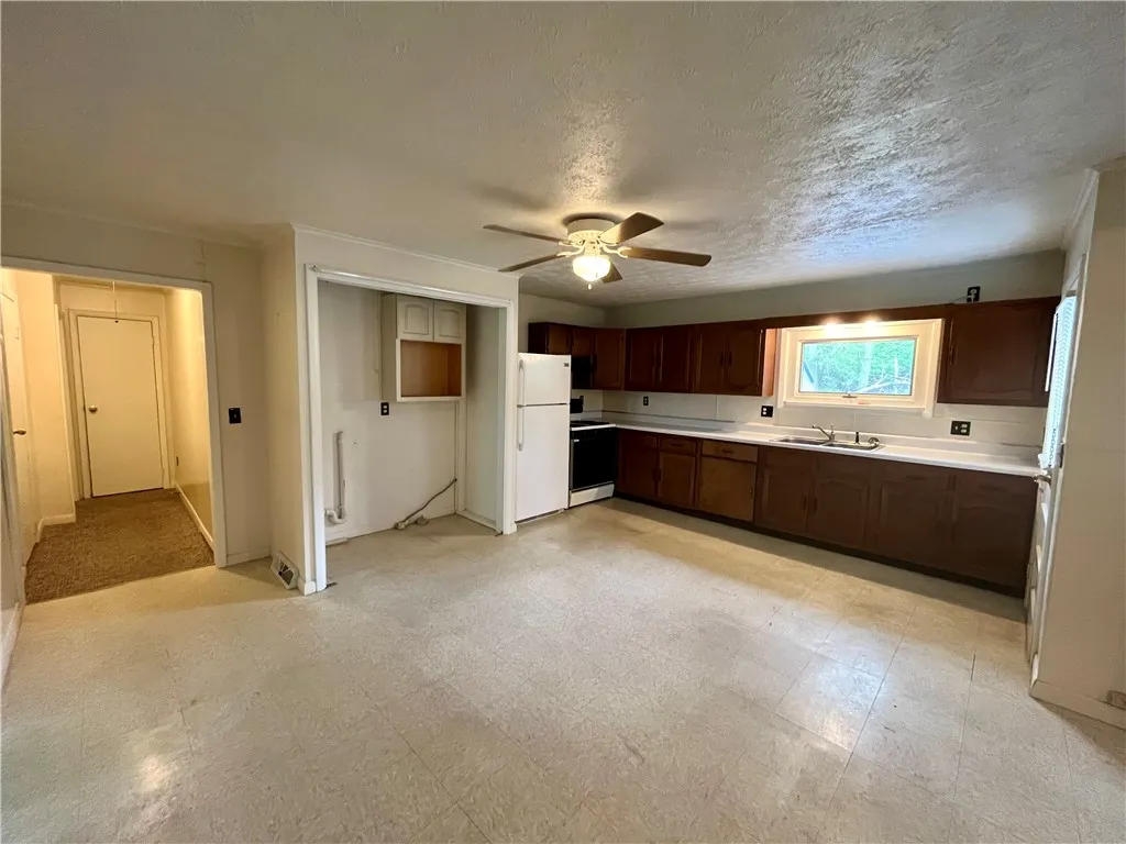 43 Canal Street, Big Flats, New York 14814, Big Flats, New York 14814, 3 Bedrooms Bedrooms, ,2 BathroomsBathrooms,Residential,Closed,43 Canal Street, Big Flats, New York 14814,0,R1606192