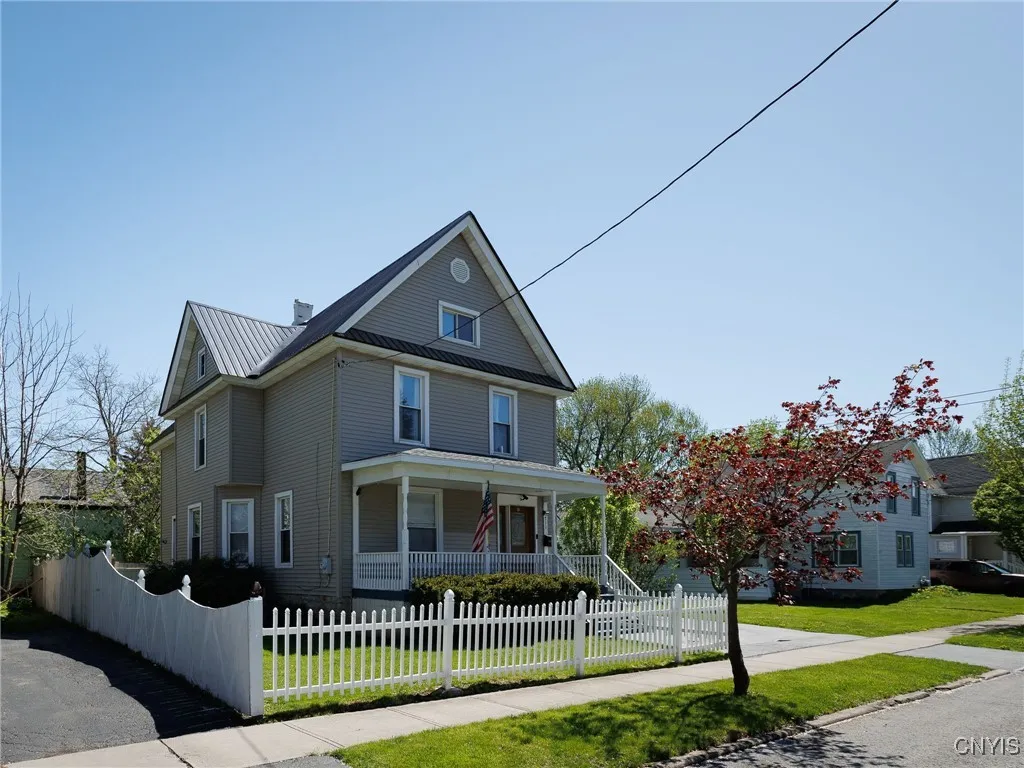 711 Cadwell Street, Watertown-city, New York 13601, Watertown City, New York 13601, 4 Bedrooms Bedrooms, 12 Rooms Rooms,1 BathroomBathrooms,Residential,For Sale,711 Cadwell Street, Watertown-city, New York 13601,0,S1606228