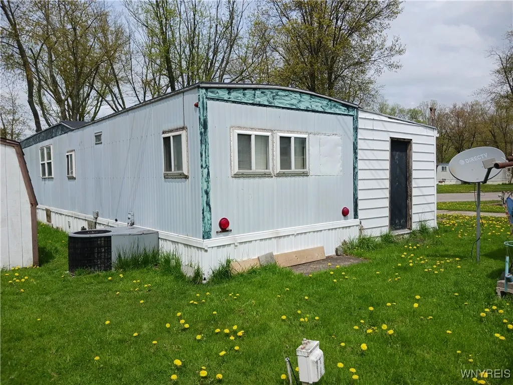 515 B Street, Niagara, New York 14223, Niagara, New York 14223, 2 Bedrooms Bedrooms, 6 Rooms Rooms,1 BathroomBathrooms,Residential,Closed,515 B Street, Niagara, New York 14223,0,B1606122