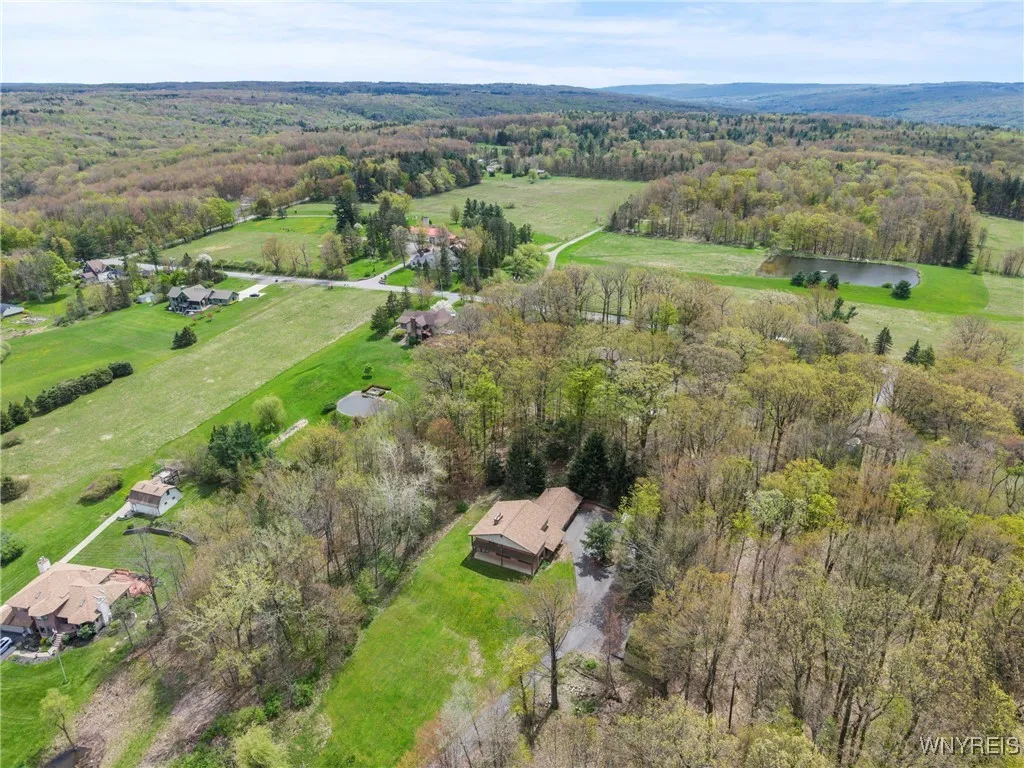 6401 Boston Ridge Road, Orchard Park, New York 141, Orchard Park, New York 14127, 3 Bedrooms Bedrooms, 8 Rooms Rooms,2 BathroomsBathrooms,Residential,Closed,6401 Boston Ridge Road, Orchard Park, New York 141,B1606265