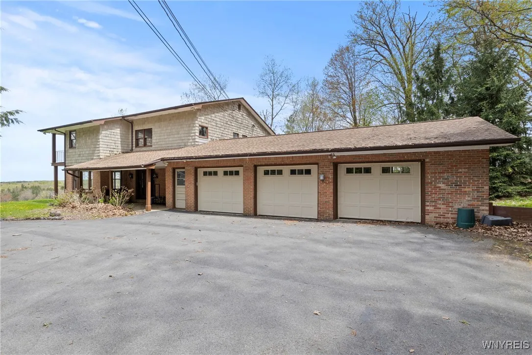 6401 Boston Ridge Road, Orchard Park, New York 141, Orchard Park, New York 14127, 3 Bedrooms Bedrooms, 8 Rooms Rooms,2 BathroomsBathrooms,Residential,Closed,6401 Boston Ridge Road, Orchard Park, New York 141,B1606265