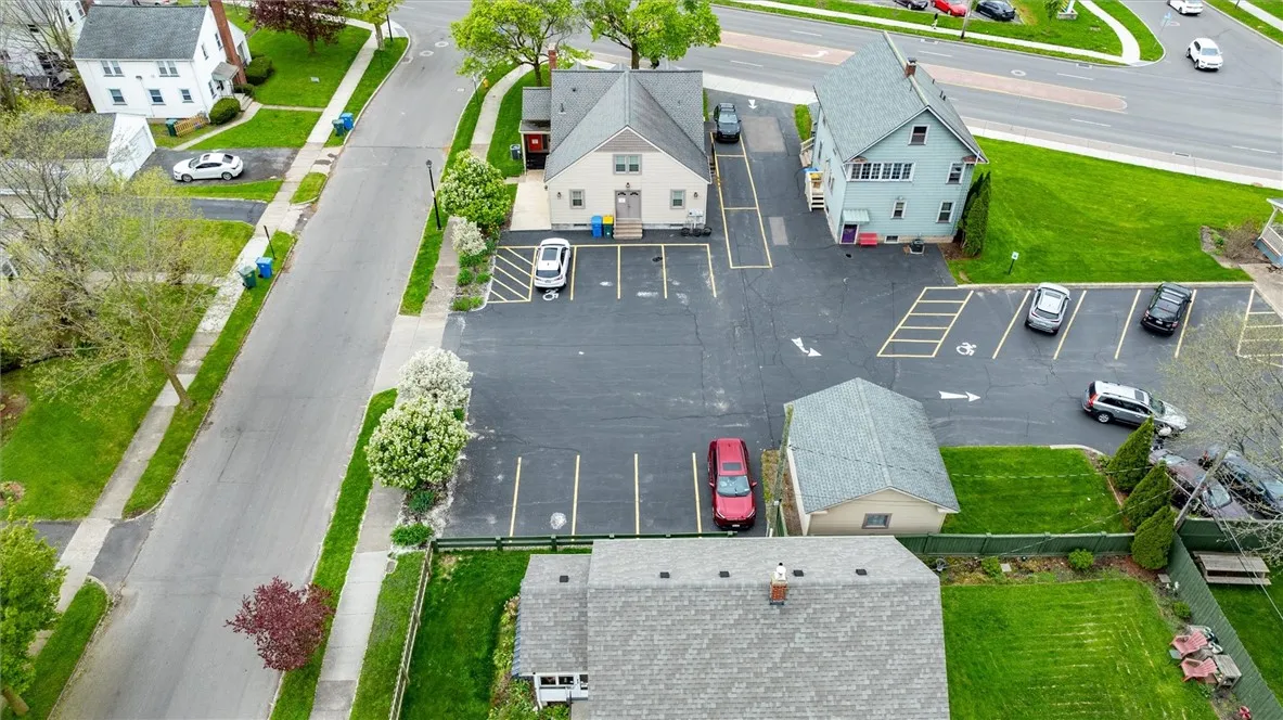 1722 Mount Hope Avenue, Rochester, New York 14620, Rochester, New York 14620, ,Commercial Lease,Closed,1722 Mount Hope Avenue, Rochester, New York 14620,0,R1606148