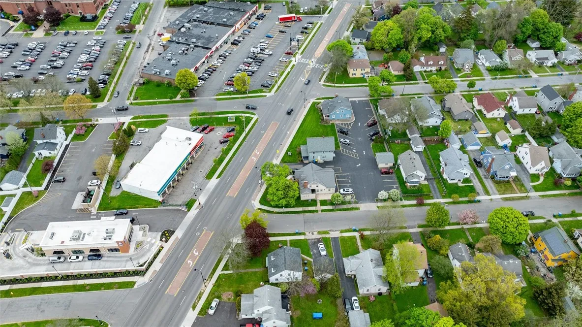 1722 Mount Hope Avenue, Rochester, New York 14620, Rochester, New York 14620, ,Commercial Lease,Closed,1722 Mount Hope Avenue, Rochester, New York 14620,0,R1606148
