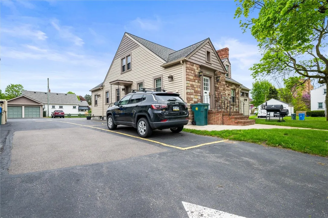 1722 Mount Hope Avenue, Rochester, New York 14620, Rochester, New York 14620, ,Commercial Lease,Closed,1722 Mount Hope Avenue, Rochester, New York 14620,0,R1606148