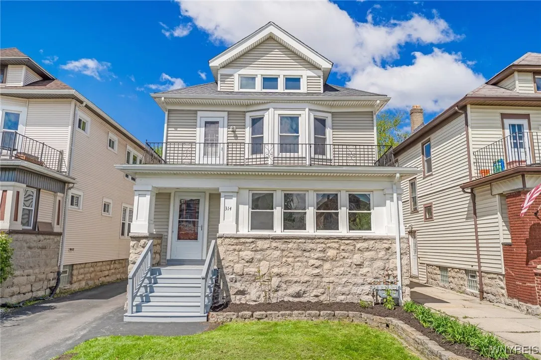 314 North Park Avenue, Buffalo, New York 14216, Buffalo, New York 14216, 6 Bedrooms Bedrooms, ,2 BathroomsBathrooms,Residential,Closed,314 North Park Avenue, Buffalo, New York 14216,0,B1605445