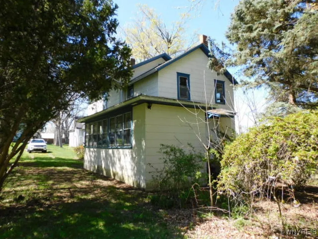 26 Robinson Street, Hanover, New York 14136, Hanover, New York 14136, 4 Bedrooms Bedrooms, 8 Rooms Rooms,1 BathroomBathrooms,Residential,Closed,26 Robinson Street, Hanover, New York 14136,0,B1606387