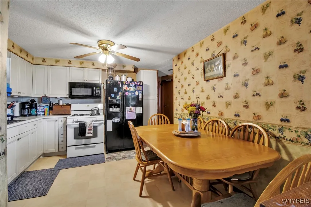 139 Sprucewood Drive, Cheektowaga, New York 14227, Cheektowaga, New York 14227, 3 Bedrooms Bedrooms, 6 Rooms Rooms,1 BathroomBathrooms,Residential,Closed,139 Sprucewood Drive, Cheektowaga, New York 14227,0,B1601940