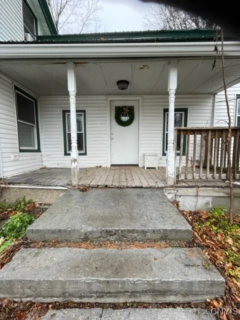 38 Union St 2, Camillus, New York 13031, Camillus, New York 13031, 2 Bedrooms Bedrooms, 5 Rooms Rooms,1 BathroomBathrooms,Residential Lease,Closed,38 Union St 2, Camillus, New York 13031,0,S1606436