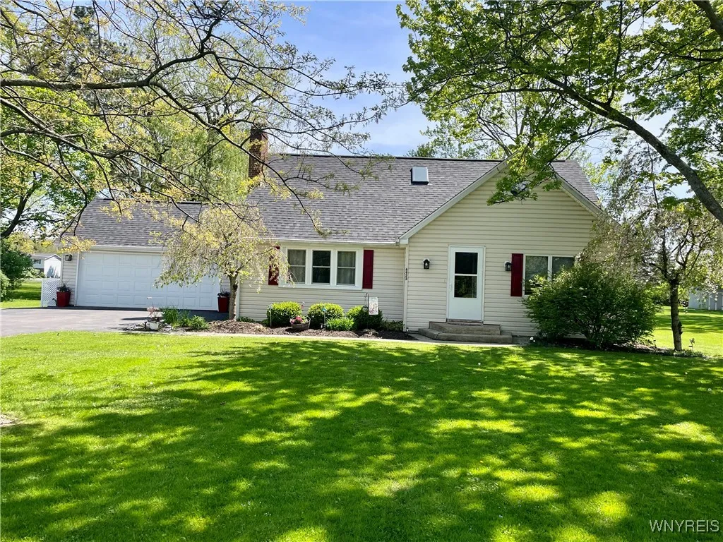6923 Jewett Holmwood Road, Orchard Park, New York, Orchard Park, New York 14127, 3 Bedrooms Bedrooms, 10 Rooms Rooms,2 BathroomsBathrooms,Residential,Closed,6923 Jewett Holmwood Road, Orchard Park, New York ,0,B1606445
