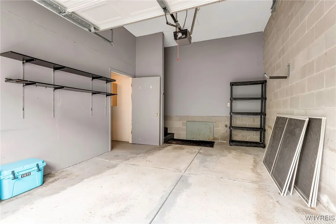 Attached Garage