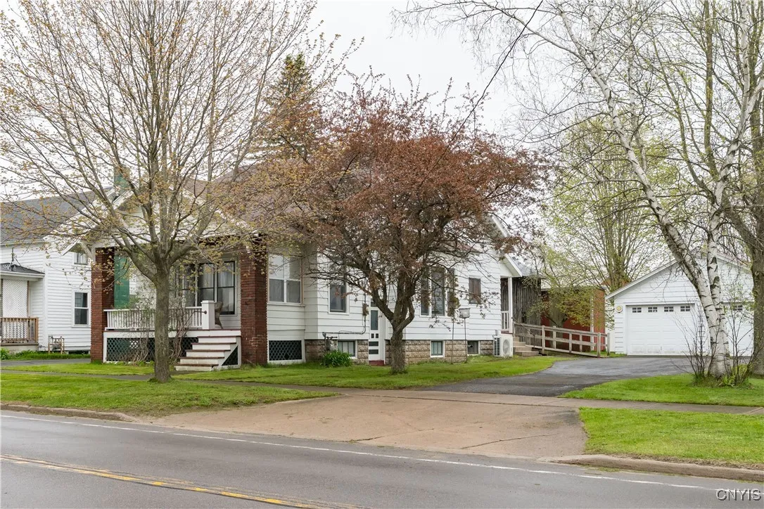 9898 State Route 812, Croghan, New York 13327, Croghan, New York 13327, 3 Bedrooms Bedrooms, 7 Rooms Rooms,1 BathroomBathrooms,Residential,Closed,9898 State Route 812, Croghan, New York 13327,0,S1606178