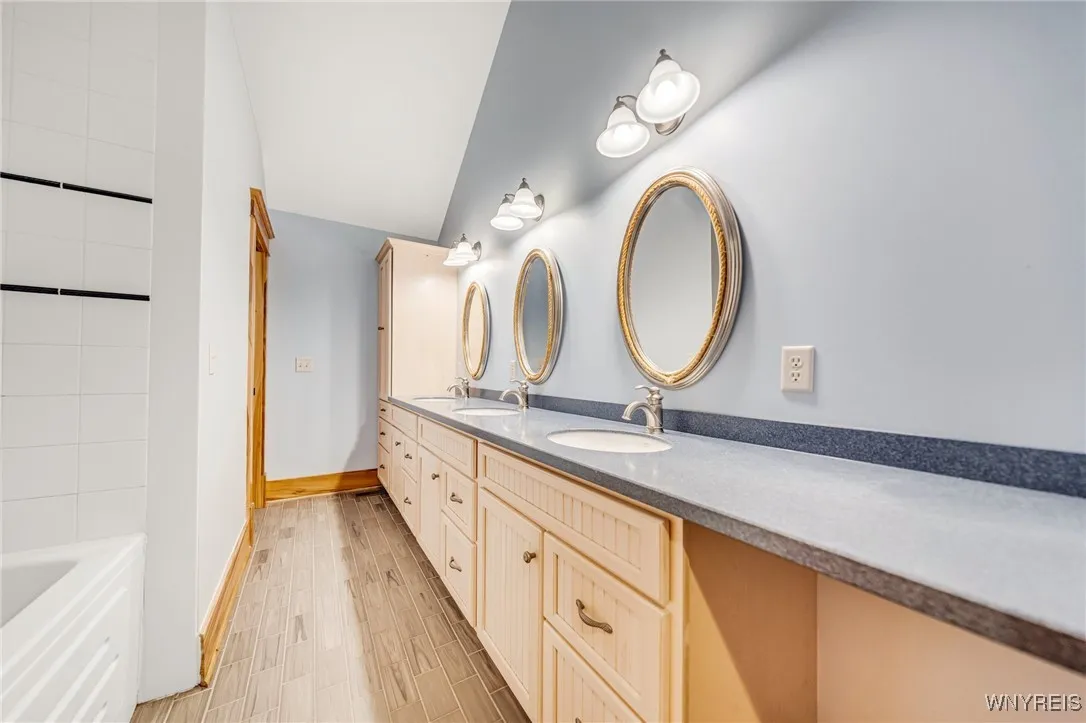 148 Mullen Street, Tonawanda-city, New York 14150, Tonawanda, New York 14150, 5 Bedrooms Bedrooms, 11 Rooms Rooms,4 BathroomsBathrooms,Residential,Closed,148 Mullen Street, Tonawanda-city, New York 14150,0,B1606504