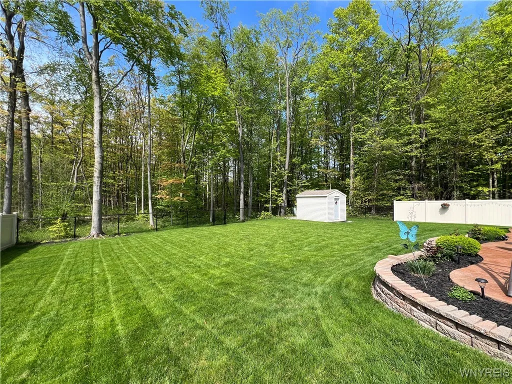13272 Maple Ridge, Alden, New York 14004, Alden, New York 14004, 3 Bedrooms Bedrooms, 9 Rooms Rooms,2 BathroomsBathrooms,Residential,Closed,13272 Maple Ridge, Alden, New York 14004,B1606479