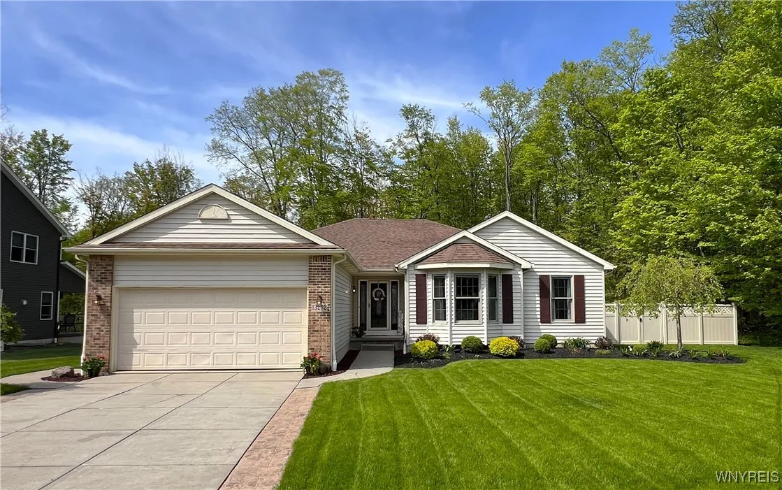 13272 Maple Ridge, Alden, New York 14004, Alden, New York 14004, 3 Bedrooms Bedrooms, 9 Rooms Rooms,2 BathroomsBathrooms,Residential,Closed,13272 Maple Ridge, Alden, New York 14004,B1606479