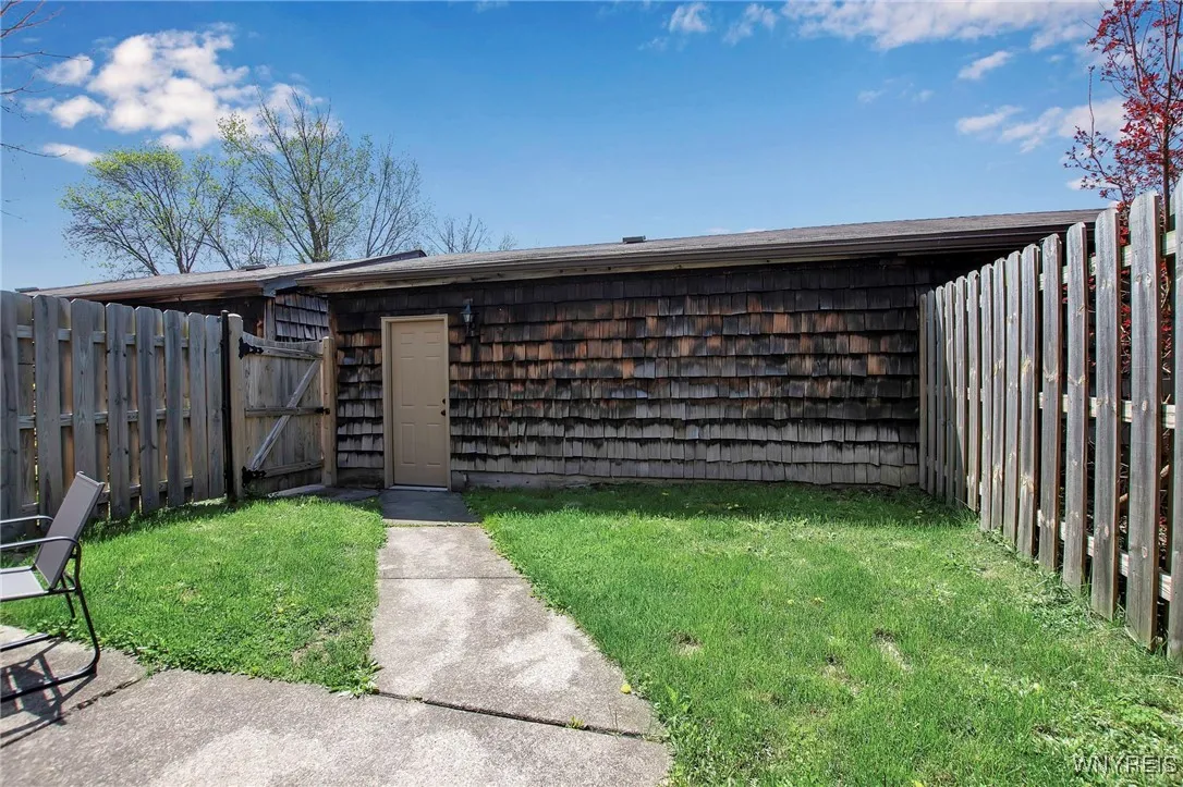 204 Wedgewood Drive, Amherst, New York 14221, Amherst, New York 14221, 2 Bedrooms Bedrooms, 6 Rooms Rooms,2 BathroomsBathrooms,Residential,Closed,204 Wedgewood Drive, Amherst, New York 14221,B1606061