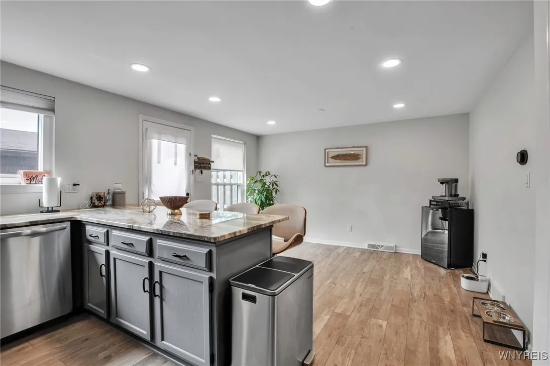 204 Wedgewood Drive, Amherst, New York 14221, Amherst, New York 14221, 2 Bedrooms Bedrooms, 6 Rooms Rooms,2 BathroomsBathrooms,Residential,Closed,204 Wedgewood Drive, Amherst, New York 14221,B1606061