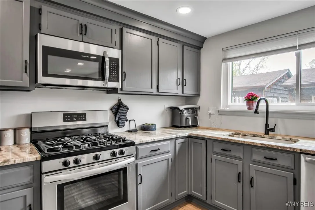 204 Wedgewood Drive, Amherst, New York 14221, Amherst, New York 14221, 2 Bedrooms Bedrooms, 6 Rooms Rooms,2 BathroomsBathrooms,Residential,Closed,204 Wedgewood Drive, Amherst, New York 14221,B1606061