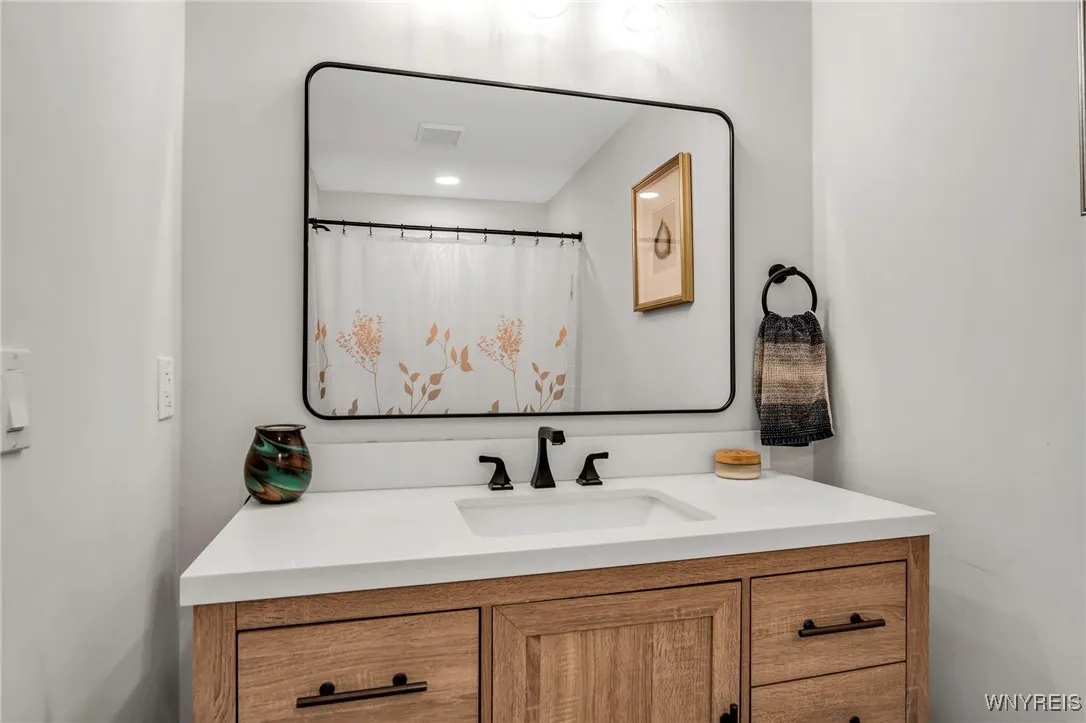 204 Wedgewood Drive, Amherst, New York 14221, Amherst, New York 14221, 2 Bedrooms Bedrooms, 6 Rooms Rooms,2 BathroomsBathrooms,Residential,Closed,204 Wedgewood Drive, Amherst, New York 14221,B1606061